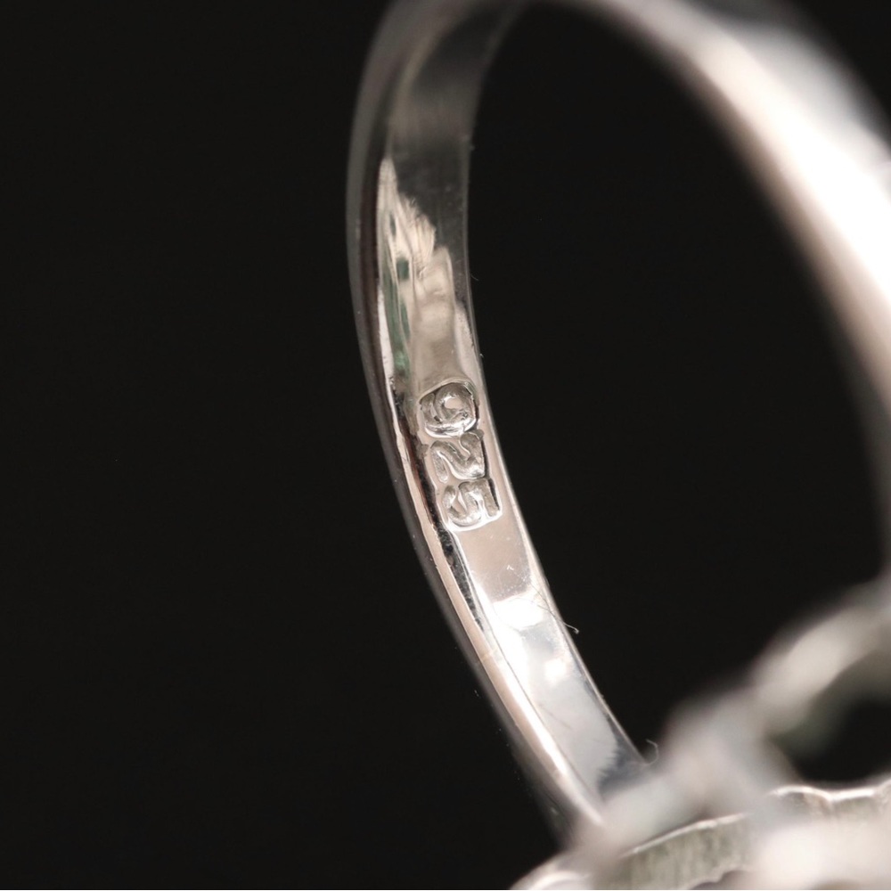 Beautiful Cocktail Ring - Picture 7 of 7